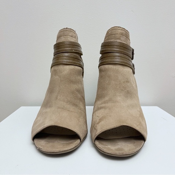 Liz Claiborne Genesis Tan Brown Buckled Strappy Peep Toe Block Heels Size 11 - Picture 2 of 8